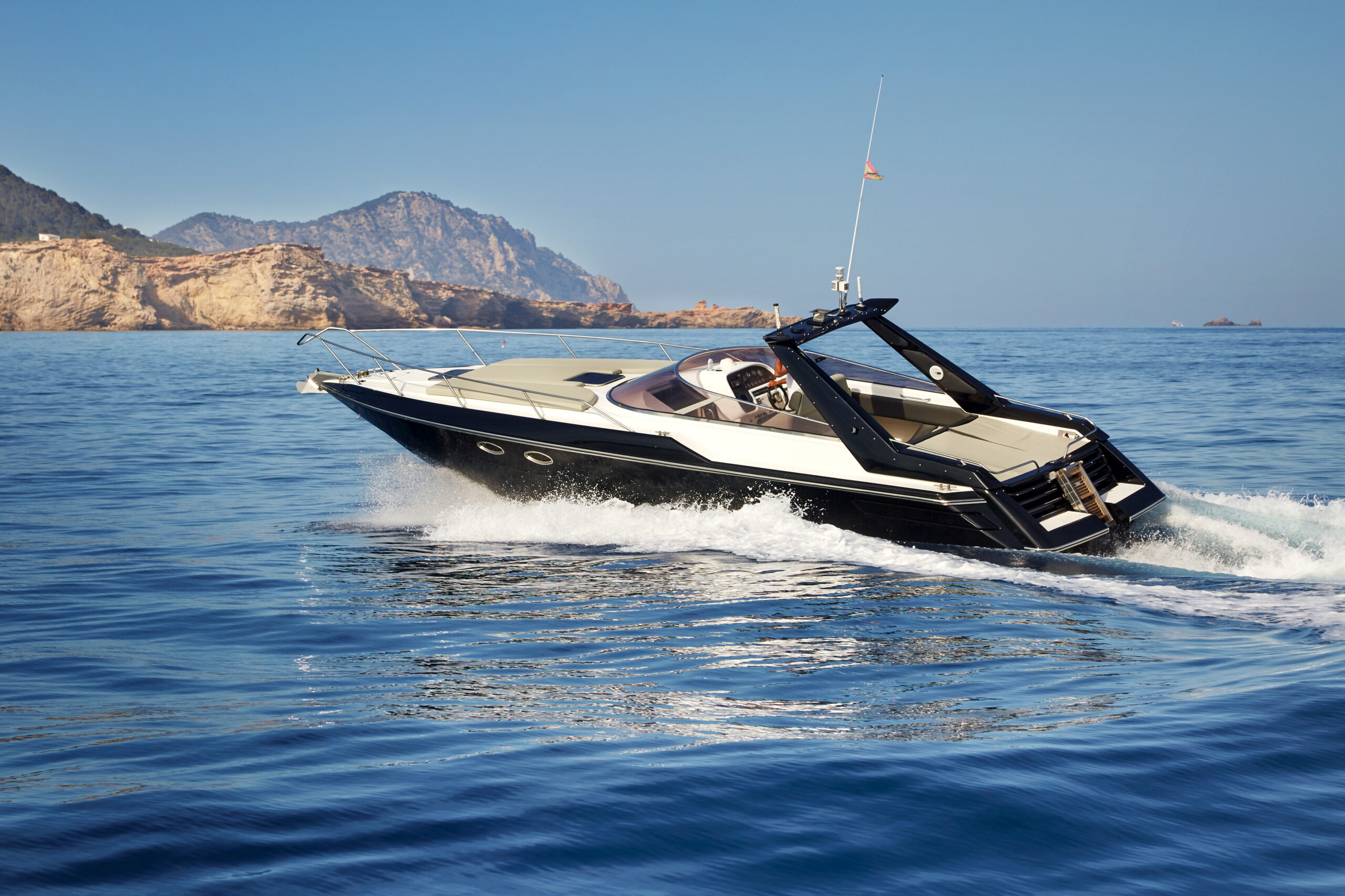 37 Sunseeker Tomahawk Your Way