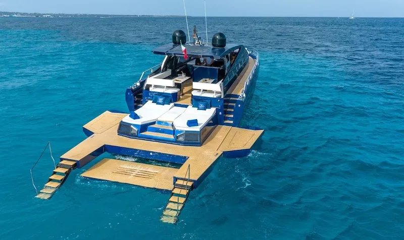 Vanquish VQ52 Casa Atlantis